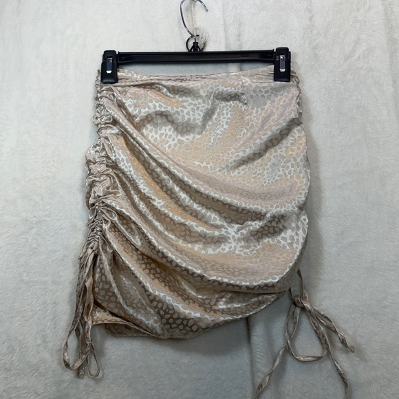 Shein Ruched Side Skirt Womens Size XS Leopard Print Beige Satin Mini Tie Side - Picture 8 of 9